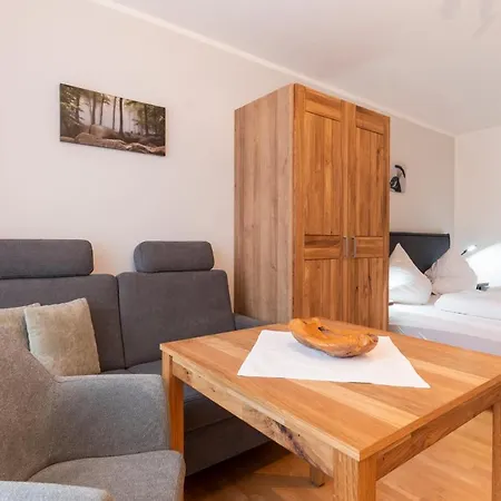 M. Simbeck * 奥伯斯特多夫